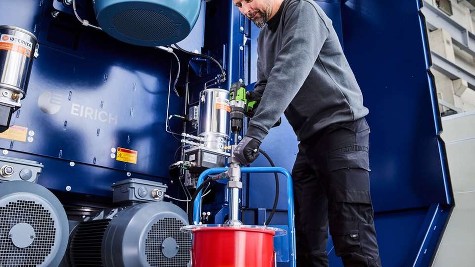 Die Lutz Lube Drive erleichtert das Befüllen von Zentralschmieranlagen, was sie zu einer praktischen Lösung macht.