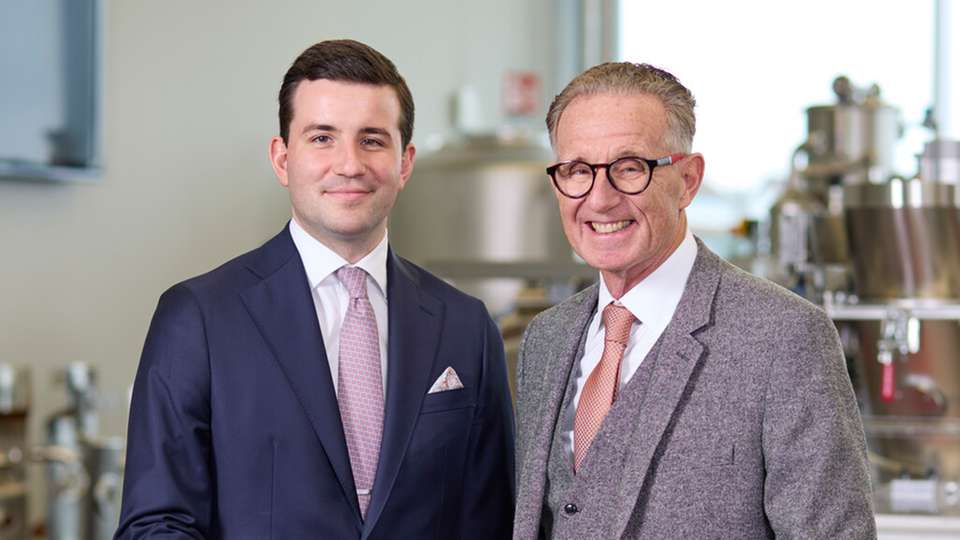 Zum 1. Januar 2026 übernimmt Lukas Zimmermann die Geschäftsführung der Azo Holding sowie die Rolle des CEOs der Azo-Gruppe.