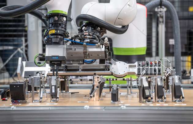 Die Geometrie der Steckverbinder gewährleistet eine wiederholgenaue Positionierung und eine prozesssichere Kontaktierung im Montageprozess.