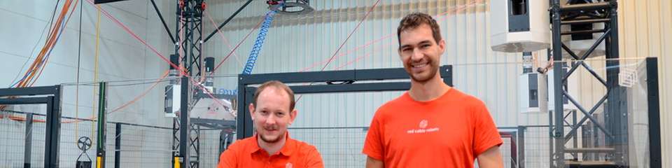 Patrik Lemmen (CTO) und Robin Heidel (COO) von Red Cable Robots: Das Start-up hat vor Kurzem eine neue Art von Industrieroboter zur Marktreife gebracht.