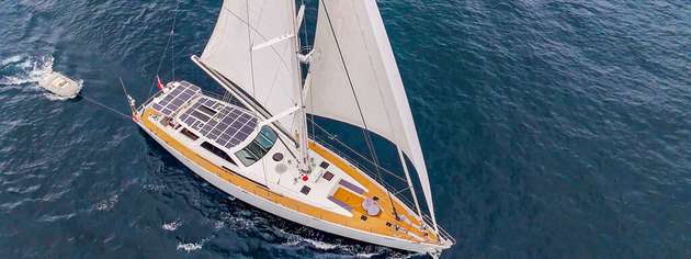 Sailectron Services aus Hundsdorf bei Graz hat sich auf Planung und Umsetzung von Photovoltaik- und Batteriesystemen auf Segel- und Motoryachten spezialisiert.