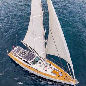 Sailectron Services aus Hundsdorf bei Graz hat sich auf Planung und Umsetzung von Photovoltaik- und Batteriesystemen auf Segel- und Motoryachten spezialisiert.