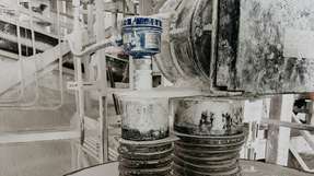 Die Vollmelder Vibranivo VN 4020 und Rotonivo RN 6001 werden vertikal an den Silooberseiten montiert und erfassen so zuverlässig die Grenzstände bei abrasiven Zinkpulver.