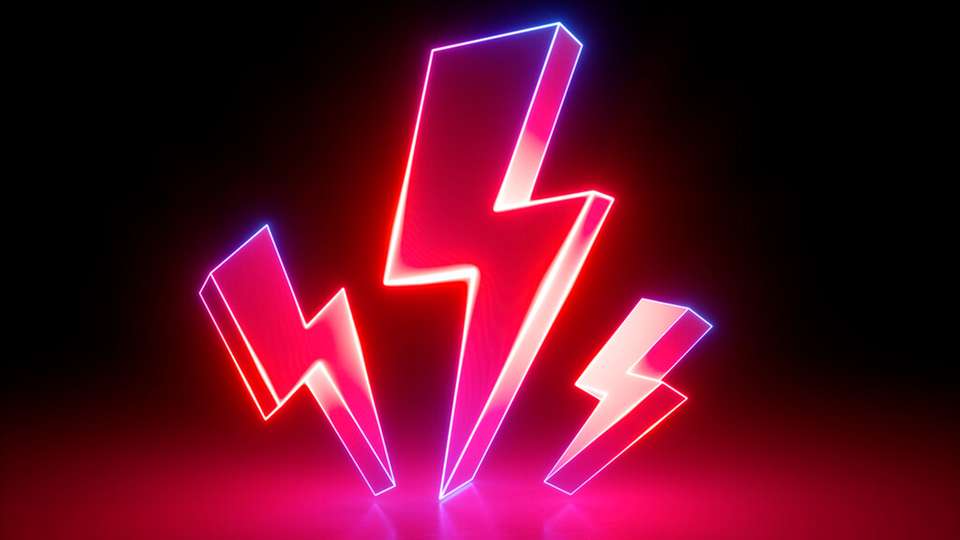 Modulare, zertifizierte Systeme bündeln Netzentkopplung, Schutzrelais, USV, EZA-Regler und Energiemanagement, um eine netzkonforme Einspeisung in PV- und Speicheranlagen zu ermöglichen.