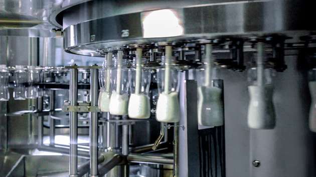 In Ranjangaon installierte Sidel eine Aseptic Combi Predis, eine Anlage zur Preformsterilisation, zum Blasformen, Abfüllen und Verschließen mit einer Leistung von 24.000 Flaschen pro Stunde.