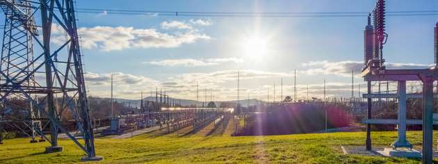Im Umspannwerk Oberhaid bei Bamberg wurde ein SF6-freier 420-kV-Freiluft-Leistungsschalter in Betrieb genommen.