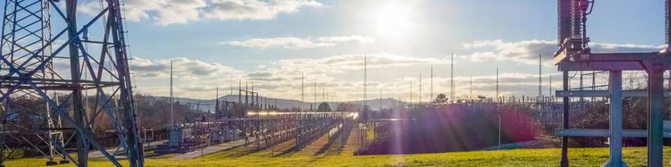 Im Umspannwerk Oberhaid bei Bamberg wurde ein SF6-freier 420-kV-Freiluft-Leistungsschalter in Betrieb genommen.