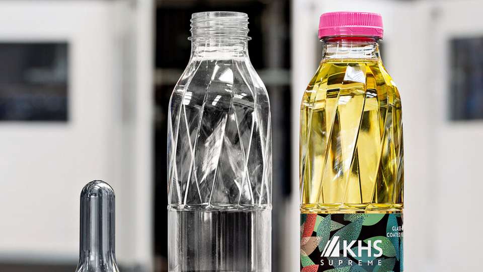 PET-Flasche mit Plasmax-SiOx-Beschichtung als Glasbarriere, die sauerstoffempfindliche Getränke vor Oxidation schützt.