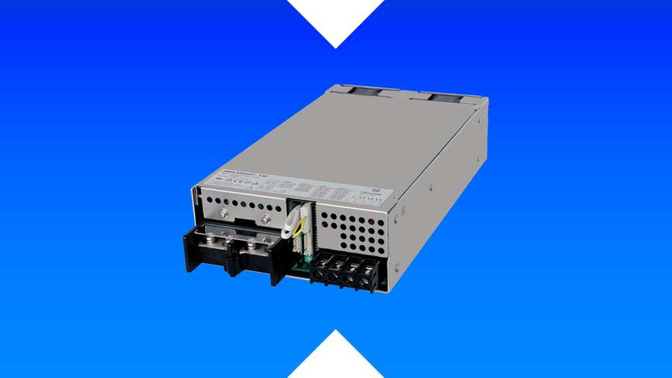 Das HWS3000GT4 erweitert eine 3‑kW-Netzteilreihe um einen breiten Dreiphasen‑Eingangsbereich (340–528 Vac) und bietet voll programmierbare CV/CC‑Ausgänge, RS485/Modbus‑ oder Analogsteuerung sowie Monitoring‑Funktionen für Test‑, Automatisierungs‑ und Industrieanwendungen.