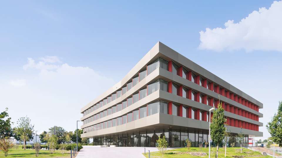 Die Helukabel Gruppe tritt künftig unter dem neuen Markennamen Helu am Markt auf.