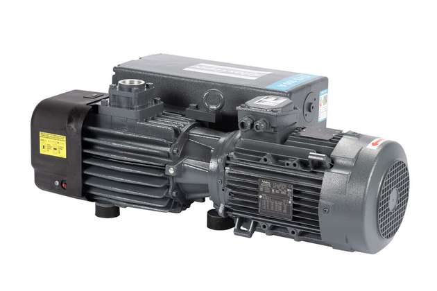 Die ölgedichtete Drehschieberpumpe GVS 100 A wird zur Herstellung von Carbonbauteilen verwendet.