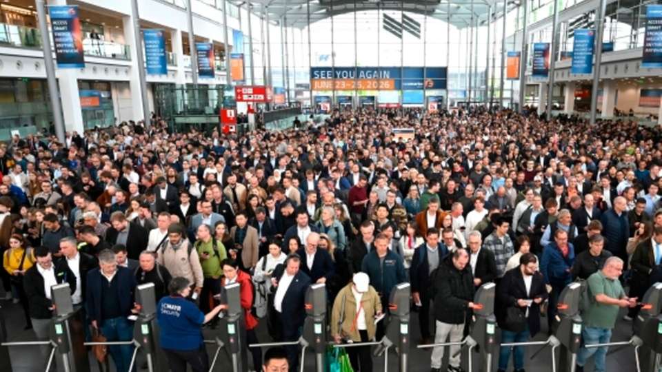 Vom 23. bis 25. Juni 2026 bringt die The smarter E Europe rund 2.800 Aussteller und mehr als 100.000 Fachbesucher zusammen.