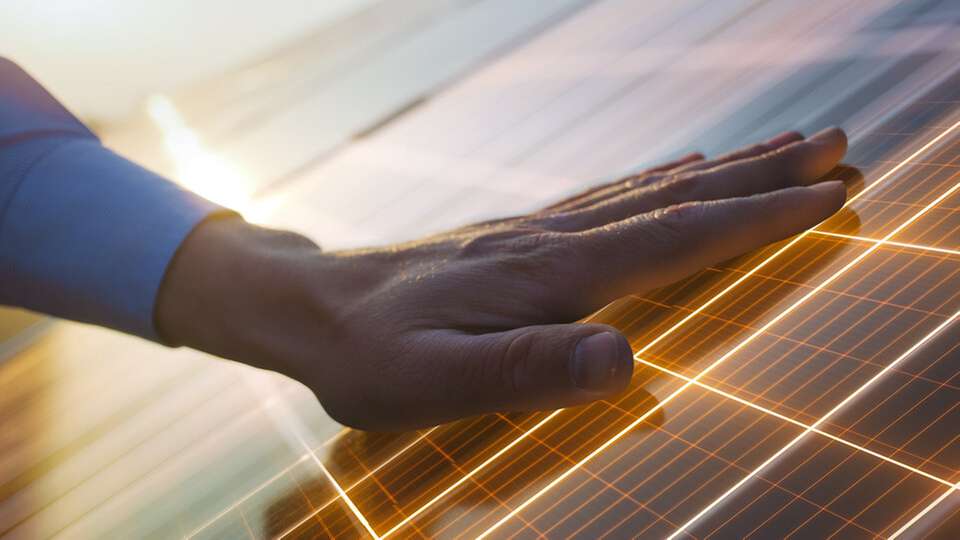 Im Projekt FLEXSolar-BW an der THU werden „Flexible Export Limits“ getestet, um Solarspitzen flexibel an die Situation im Stromnetz anzupassen.