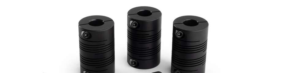 Die Beamkupplungen der D‑Serie mit sechs Wendeln sind für präzise Servo- und Motion-Control-Anwendungen ausgelegt und kombinieren hohen Versatzausgleich mit erhöhter Torsionssteifigkeit.