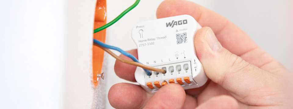 Durch VDE-Zertifizierung und Produktentwicklung gemäß dem Cybersecurity-Industrie-Standard IEC 62443 für Netze und Systeme ist die Automatisierungslösung sicher.