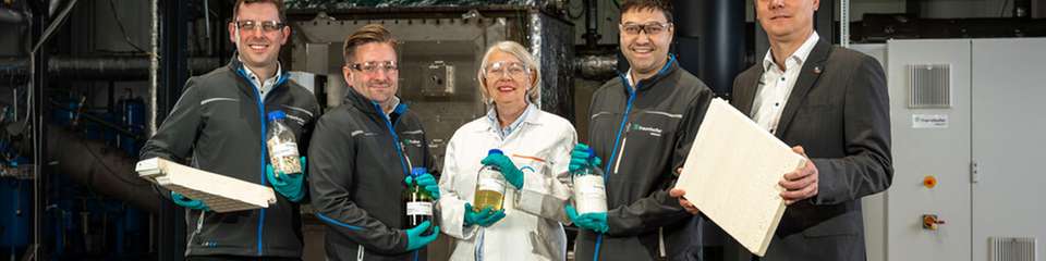 Covestro und das Fraunhofer-Institut für Umwelt-, Sicherheits- und Energietechnik UMSICHT haben eine Zusammenarbeit für das Recycling von Polyurethan-Hartschaum gestartet.