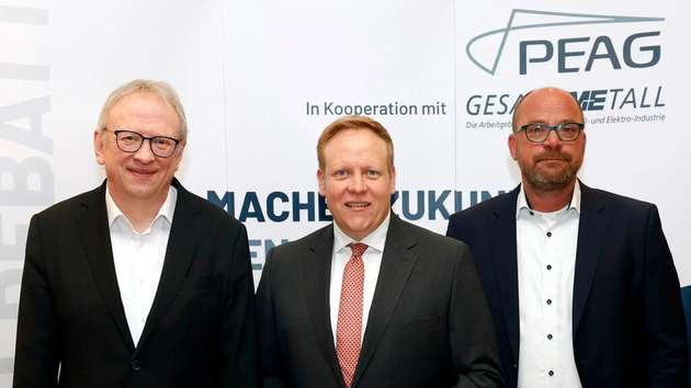 Von links: Gerrit Riemer, Leiter Governmental Affairs Deutschland bei der Thyssenkrupp Steel Europe, Tilman Kuban, für die CDU im Bundestag und dort Obmann im Ausschuss für Energie und Wirtschaft, und Sven Kramer, Sprecher der Geschäftsführung der PEAG Holding 