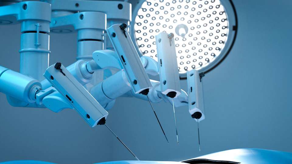 Gsundheitsentscheider äußern zwar grundsätzlich Vertrauen in Robotik, doch je näher die Aufgaben der Robotik-Systeme an den Patienten oder medizinischen Eingriffen liegen, desto geringer ist auch die Akzeptanz.