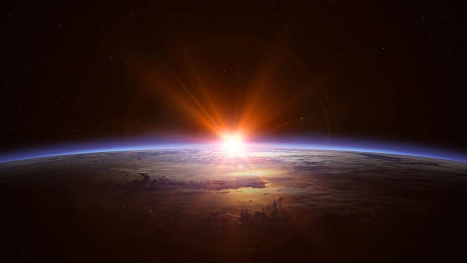 Weltraumexperimente werden am Boden in Ultrahochvakuum-Laboren vorbereitet, um die Bedingungen im Orbit reproduzierbar zu simulieren. Dazu werden Turbomolekularpumpen, eine Steuerung sowie maßgeschneiderte Vakuumkammern kombiniert. 