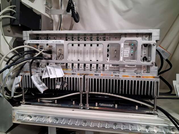 Das CCA von Duagon eingebaut in einem originalgetreuen Testnachbau der ISS.