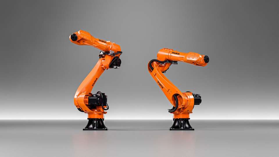 Die KR Cybertech mit 35 kg Traglast erweitern das Portfolio bei Kuka, was auch der Verpackungsindustrie zugute-kommt.