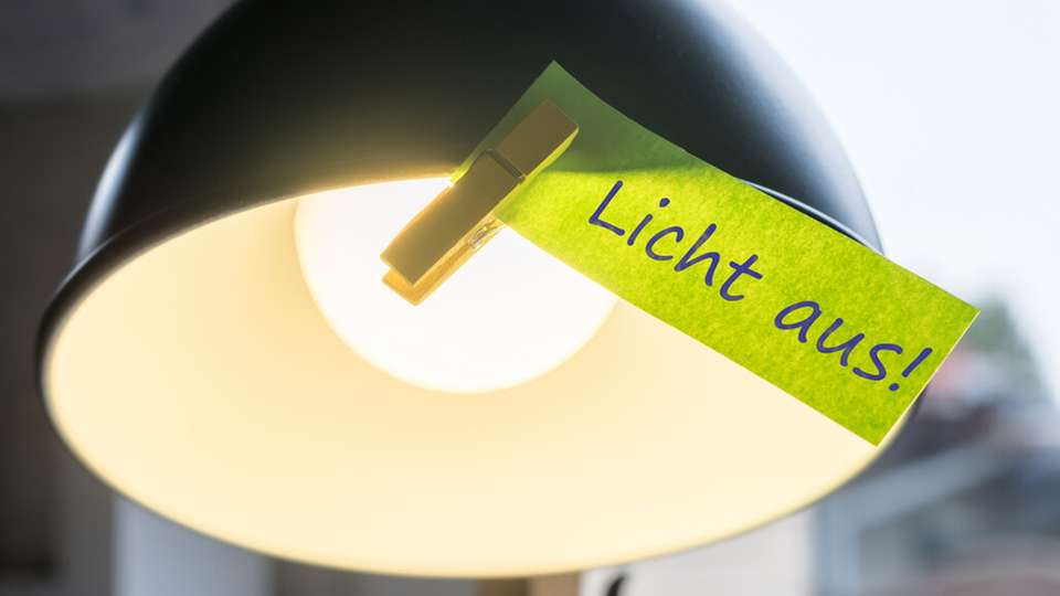 Das BMWE hat einen Referentenentwurf zur EnEfG-Novelle vorgelegt. DENEFF kritisiert darin die Streichung der Einsparpflichten sowie die höheren Schwellen für Energiemanagementsysteme.