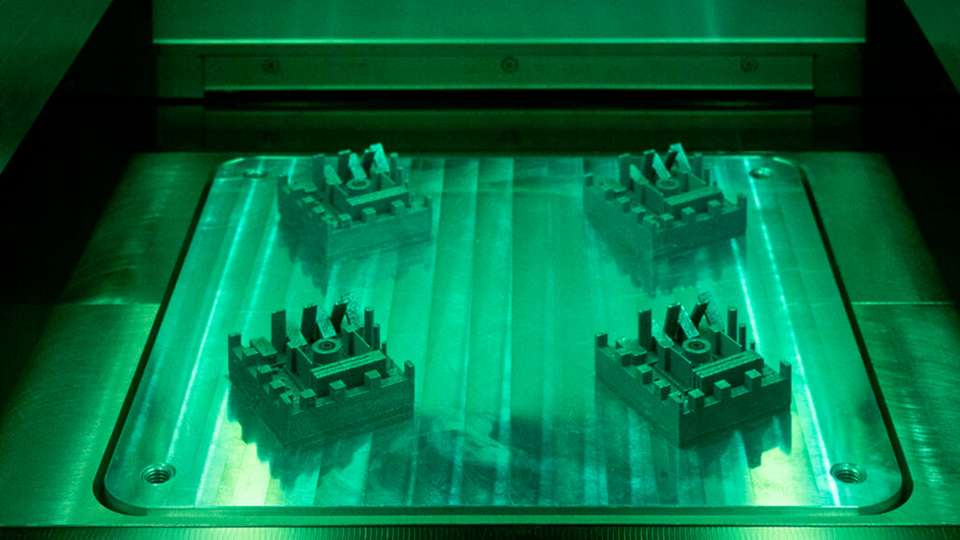 Pulverbett-Laserstrahlschmelzen: Während des Drucks entstehen Daten für die spätere Qualitätsbewertung.