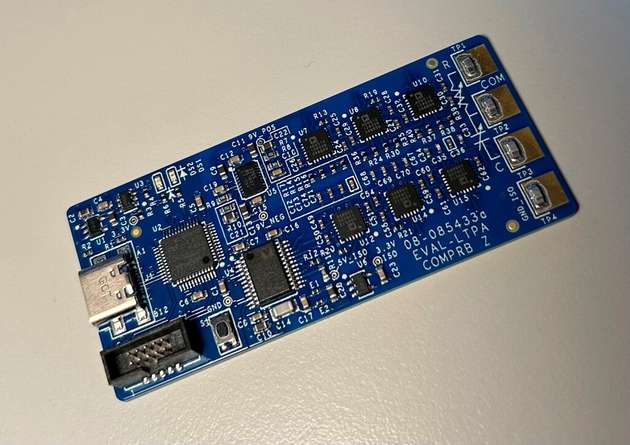 Eine EVAL-LTPA-COMPRB-Platine zum dynamischen Verändern der Kompensation über Sofware.
