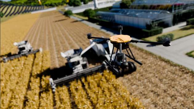 Aus einstigen Freizeitgeräten sind hochspezialisierte Drohnensysteme geworden, die heute in Bereichen wie Landwirtschaft, Logisitk, Inspektion und öffentlicher Sicherheit eine zentrale Rolle übernehmen.