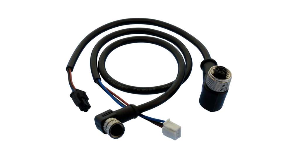 Kundenspezifische Rundsteckverbinder mit individuellen Enden.