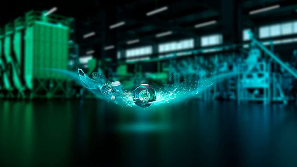 Innovative Recycling-Technologien ermöglichen es, komplexe Abfälle wie Mischkunststoffe und Batterien effizient in den Wertstoffkreislauf zurückzuführen. Ein entscheidender Schritt zur Schonung fossiler Ressourcen und zur Reduktion von CO2-Emissionen.