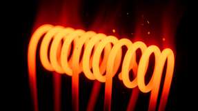 Die Anlage basiert auf speziell beschichteten Heizdrähten, die auf unterschiedliche Weise erhitzt werden können.