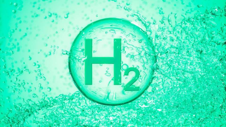 Das Modell basiert nicht auf Erfahrungswerten, sondern erklärt die physikalische Ursache der Schädigung, das heißt, Wasserstoffatome, die Versetzungen im Metallgitter mobilisieren und so das Risswachstum beschleunigen. 