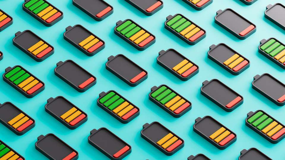 Der Batteriepass schafft Transparenz für Batteriespeicher und ist ab 2027 für große Energiespeicher Pflicht.