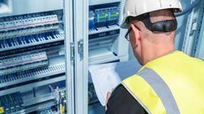 Der digitale Zwilling bündelt Konstruktions- und Fertigungsinformationen und dient als Referenz für automatisierte Schritte im durchgängigen Arbeitsablauf im Schaltschrankbau.