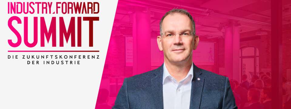 Dr. Peter Selders, CEO von Endress+Hauser spricht auf dem INDUSTRY.forward SUMMIT 2026 über nachhaltige Transformation.