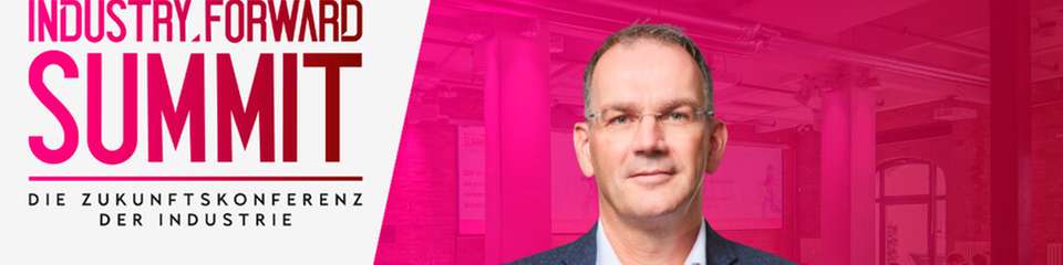 Dr. Peter Selders, CEO von Endress+Hauser spricht auf dem INDUSTRY.forward SUMMIT 2026 über nachhaltige Transformation.