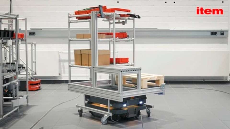 Die neue neue Transportlösung für FTS besteht aus einem standardisierten Base Cart und darauf abgestimmten, variabel konfigurierbaren Top Modulen.