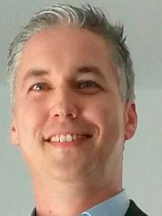 Nils Buecker, Product Line Manager, Belden: Aus der aktuellen Arbeit mit unseren Partnern sehen wir, dass Cybersecurity 2026 einer der wichtigsten Treiber für Industrial Ethernet wird. Der Cyber Resilience Act tritt im Dezember 2027 in Kraft und wird direkt beeinflussen, ob Produkte mit digitalen Elementen auf dem EU-Markt platziert werden dürfen. Für Hersteller und Maschinenbauer heißt das: Cybersecurity muss als Engineering-Anforderung verstanden werden – und wenn sie vernachlässigt wird, hat das Konsequenzen. Security-by-Design, Schwachstellen Management und Lifecycle Support müssen deshalb von Anfang an in Geräte und Netzwerke eingebaut werden. In der Praxis bedeutet das, Ethernet-Komponenten auszuwählen, die auf IEC 62443-4-1 basierten Entwicklungsprozessen beruhen, und mit Lieferanten zu arbeiten, die diese Anforderungen ebenfalls erfüllen.