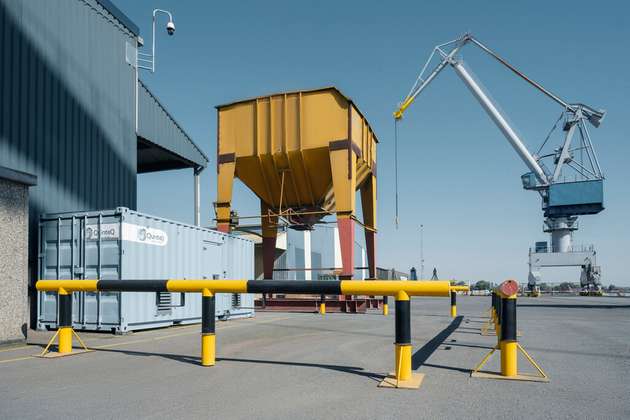 Skalierbar und flexibel: Das Schwungrad von QuinteQ ist modular aufgebaut und kann in Containern zu größeren Energiespeichersystemen kombiniert werden. Kapazität sowie Lade- und Entladeverhalten lassen sich genau an den lokalen Energiebedarf anpassen.