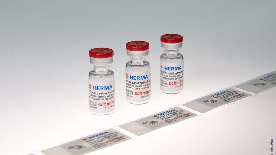 Das Robust RFID-Label von Schreiner MediPharm schützt den integrierten Chip zuverlässig vor mechanischer Belastung und ermöglicht dauerhaft eine sichere Funktionalität.