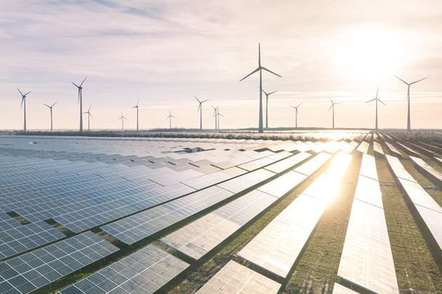 Hybridpark aus Windenergie und Photovoltaik: Mit netzbildender Wechselrichterrtechnik kann die Anlage künftig Momentanreserve bereitstellen – ein zentraler Baustein zur Stabilisierung des Stromnetzes.