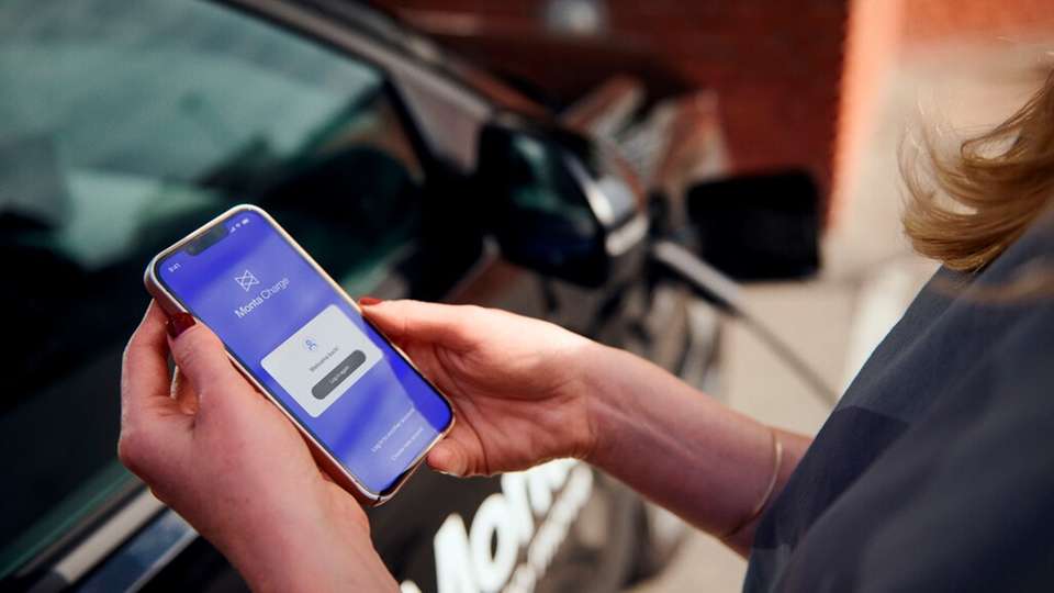 Automatisierte Prozesse in der Ladeinfrastruktur: Der Monta-Engine führt Neustarts, Reporting und Fehlererkennung durch, ohne dass das Betriebsteam manuell eingreifen muss.