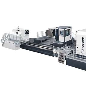 Die riesigen CNC-Drehmaschinen werden für den Transport in einzelne Module zerlegt und am Zielort wieder montiert.