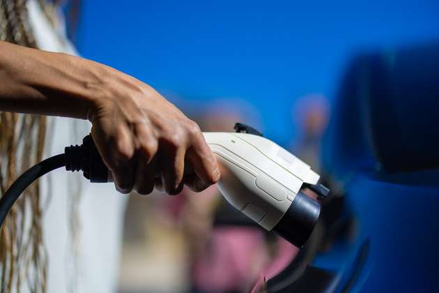 Der EV-Steckverbinder ermöglicht schnelles, sicheres und effizientes Laden von Elektrofahrzeugen.