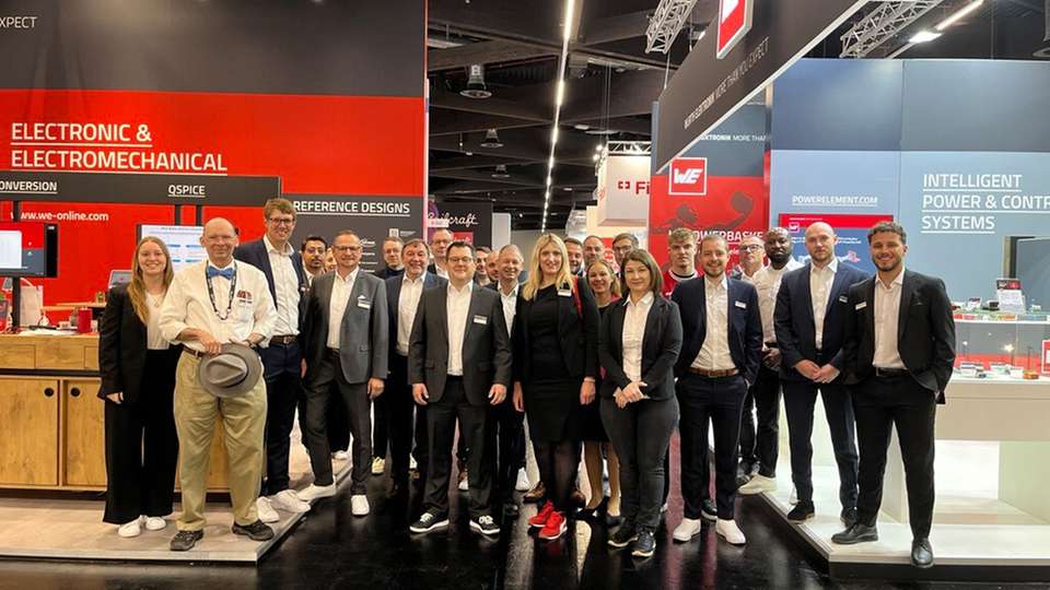 Das Standteam von Würth Elektronik freut sich auf zahlreiche Besucherinnen und Besucher.