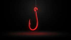 Device-Code-Phishing stellt eine ernsthafte und wachsende Gefahr dar, da es legitime und oft unzureichend überwachte Autorisierungsprozesse gegen die Nutzer wendet. 