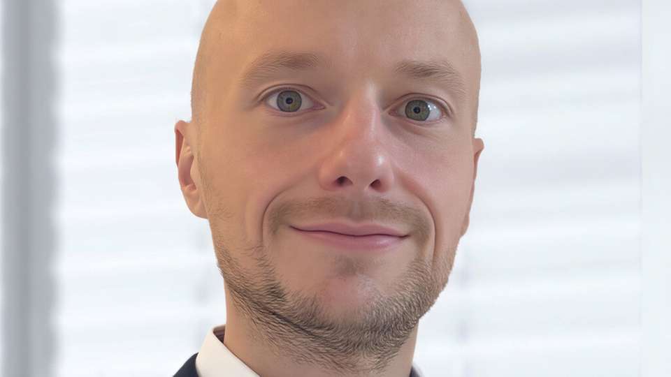 René Arntzen, Head of Product Management Device Connectivity bei Weidmüller, sagt: „Snap In ist die ideale Lösung für eine robotergestützte Verdrahtung, da der Prozess im Gegensatz zu Push In nahezu kraftlos erfolgt.“