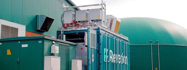 Die Reverion-Pilotanlage in Espelkamp wandelt Biogas direkt in Strom um und soll künftig regenerative Energie als grünen Wasserstoff zwischenspeichern.