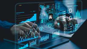 KI-Agenten in der Softwareentwicklung automatisieren den gesamten Entwicklungszyklus, indem sie innerhalb klarer Leitplanken Code, Tests und Dokumentation iterativ erzeugen und verbessern.